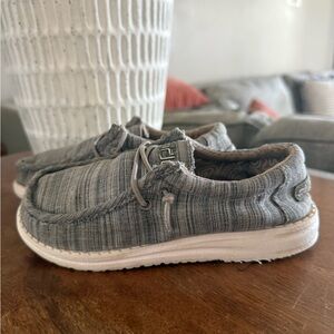 Size 11 little kids HeyDudes